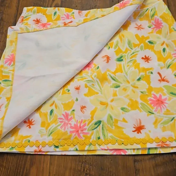 Nwot Crown & Icy Floral Yellow and Pink Women's Skort - Picture 2 of 10